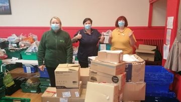 Glasgow care home Colleagues give back to the community with huge food bank donation